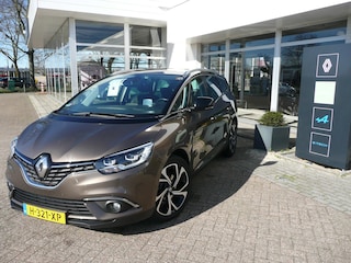 Renault Scénic BOSE 1.3 TCe 140 EDC/AUTO, PANORAMA DAK/ HEAD-UP DISPLAY/ PARK ASSIST V+A INCL. CAMERA/ DAKRAILS SATIJN/ 4SEIZOENSBANDEN/ ETC.. 1800KG TREKGEWICHT! 1e EIGENAAR EN DEALER ONDERHOUDEN!