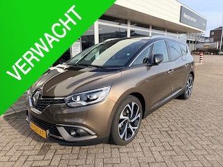 Renault Scénic BOSE 1.3 TCe 140 EDC/AUTO, PANORAMA DAK/ HEAD-UP DISPLAY/ PARK ASSIST V+A INCL. CAMERA/ DAKRAILS SATIJN/ 4SEIZOENSBANDEN/ ETC.. 1800KG TREKGEWICHT! 1e EIGENAAR EN DEALER ONDERHOUDEN!
