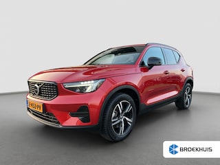 Volvo XC40 2.0 B4 197pk Plus Dark | Camera | Carplay | Premium Audio | Adaptive cruise control | Elektrische bestuurdersstoel met geheugen | Inklapbare spiegels | Dodehoek detectie | Elektrische achterklep | Draadloos laden | Stoelverwarming | Stuurverwarming