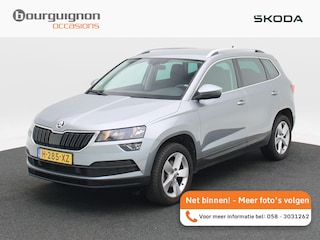 Skoda Karoq 1.5 TSi ACT Ambition 150 Pk | Wegklapbare Trekhaak | Camera | Navigatie | CarPlay | Stoelverwarming | 17 Inch