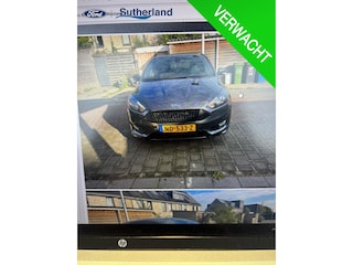 Ford Focus 1.0 Ecoboost ST-Line 125pk Achteruitrijcamera | 18 inch velgen | Voorruitverwarming | Apple Carplay, Android auto | Achterspoiler | Dealer onderhouden