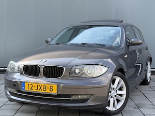 BMW 1-serie BWJ 2009 | 118i 143PK Business Line (LEES TEKST) | SCHUIFDAK | CLIMA| LICHTMETAAL |
