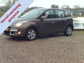 Renault Scénic 1.5 dCi Sélection Business Sport - Airco - Navigatie - 6 Bak - 1e Eigenaar