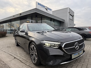 Mercedes-Benz Estate 300 e Hybrid Avantgarde Advanced plus Pano-Dak | Trekhaak | Distronic | 360-Camera