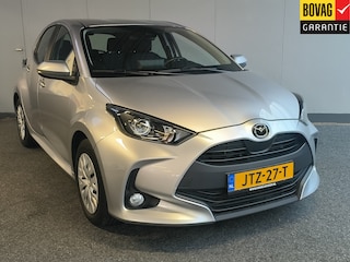 Mazda 2 1.5 Prime-line uit 2024 Rijklaar + 12 maanden Bovag-garantie Henk Jongen Auto's in Helmond,  al 50 jaar service zoals 't hoort!