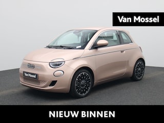 Fiat 500 42 kWh La Prima | ACHTERUITRIJCAMERA | STOELVERWARMING | APPLE CARPLAY | LEDEREN BEKLEDING |