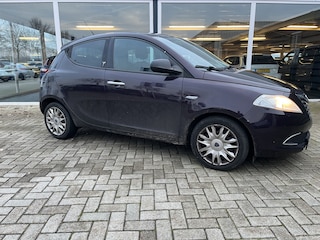 Lancia Ypsilon 0.9 TwinAir Silver Airco / Cruise