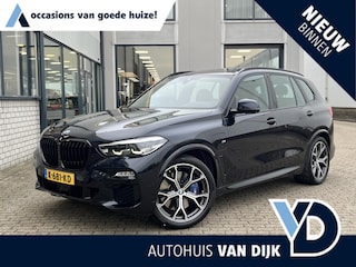 BMW X5 xDrive45e High Executive | Voll.Historie/Leder/Pano.dak/Head-Up/Elektr.Wegklapbare trekhaak/M-Sportpakket/Stoelverw.