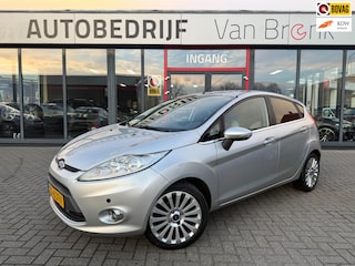 Ford Fiesta 1.6 Ghia | Leder | Nieuwe APK | Winter pakket