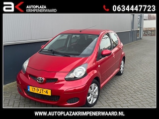 Toyota Aygo 1.0-12V Aspiration Red Navigator Nieuwe apk AUTOMAAT NAP
