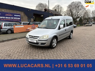 Opel Tour 1.6 Maxx rolstoelbus met lift invalide aangepast!