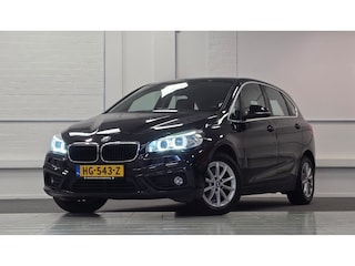 BMW 2-serie Tourer 218i Essential LED Xenon Navi Trekhaak PDC voor & achter