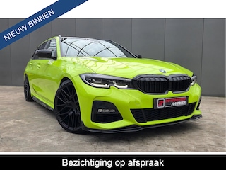 BMW 3-serie Touring 318i M-Performance * 20 INCH * 330 PK * EYE-CATCHER !!