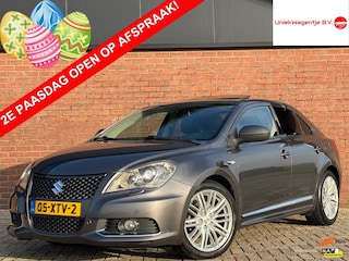 Suzuki Kizashi 2.4 SPORT | NL-AUTO! | PANODAK! | LEDER!