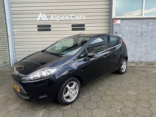 Ford Fiesta 1.25 Limited 5-deurs / Airco / multimedia scherm / Camera / APK 01-2027