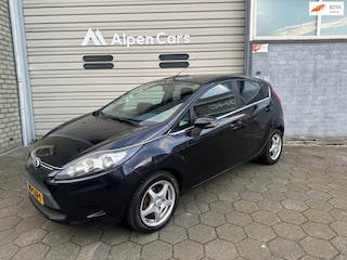 Ford Fiesta 1.25 Limited 5-deurs / Airco / multimedia scherm / Camera / APK 01-2027