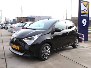 Toyota Aygo 1.0 VVT-i x-play Sparco Carplay-Camera, NL auto, Airco, 5 drs Prijspakker!