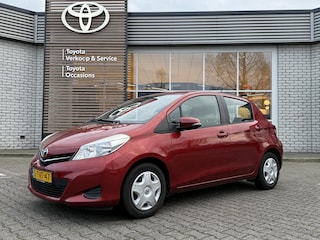 Toyota Yaris 1.3 VVT-i Now AIRCO EL-RAMEN EL-SPIEGELD CENTRALE DEURVERGR. NL-AUTO DEALERONDERHOUDEN