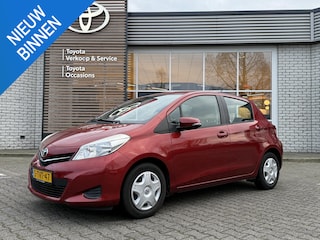 Toyota Yaris 1.3 VVT-i Now AIRCO EL-RAMEN EL-SPIEGELD CENTRALE DEURVERGR. NL-AUTO DEALERONDERHOUDEN