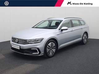 Volkswagen Passat Variant 1.4TSI 160kW/218PK PHEV GTE Business DSG · Navigatie · Apple/Android Car Play · Camera + Parkeersensoren · Stoelverwarming ·