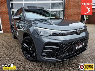 Volkswagen Tiguan 1.5 eHybrid R-Line Edition HUD / Pano / Winterpakket