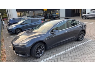 Tesla Model 3 Standard RWD Plus 60 kWh | BTW | Leder |