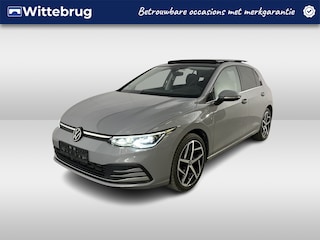 Volkswagen Golf 1.4 eHybrid Style / AUTOMAAT/ PANO/ IQ LIGHT/ HEAD-UP DISPLAY/ KEYLESS/ ELEKTR. STOEL/ DIGITAL DASH/ ADAPT. CRUISE/ PARK. SENSOREN + CAMERA/ RIJ-MODI/ NAVI/ STOEL VERWARM.