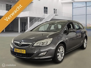 Opel Astra Sports Tourer 1.4 Turbo Business +