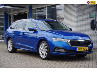 Skoda Octavia Combi 1.4 TSI iV PHEV Business Trekhaak Carplay Stoel/Stuurverwarming Head-Up