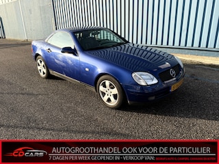 Mercedes-Benz SLK Vaste Prijs Inruilauto’s tegen vaste prijzen. Voor meer info: 0638140850 Bij de verkoop van gebruikte voertuigen door CD-Cars wordt geen standaard garantie verstrekt. De koper aanvaardt het voertuig in de staat waarin het zich bevindt op het moment van aankoop