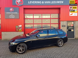 BMW 3-serie Touring 318i M Sport Corporate Lease Automaat Navigatie/Lederen bekleding/ Parkeersensoren V+A/ Rijklaarprijs!