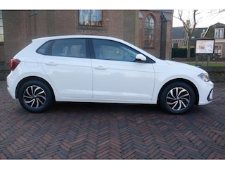 Volkswagen Polo 1.0 TSI 95pk Life PDC voor en achter -CARPLAY