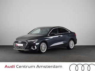 Audi A3 Limousine 30 TFSI Business edition 110pk | Navigatie | Climatronic | Parkeersensoren voor en achter | Matrix koplampen
