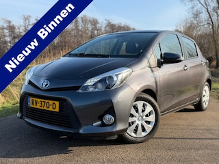 Toyota Yaris 1.5 Full Hybrid Aspiration / Automaat / Camera / Airco / Navigatie / Bluetooth / 5-Deurs