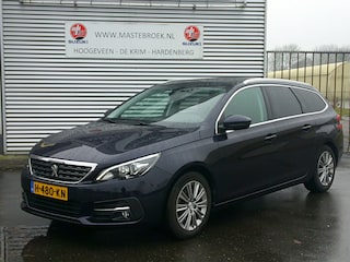 Peugeot 308 SW 1.2 PureTech Blue Lease Premium Staat in Hoogeveen
