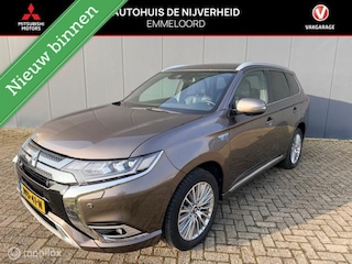 Mitsubishi Outlander 2.4 PHEV Instyle trekhaak leer opendak