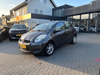 Toyota Yaris 1.0 VVTi Acces Airco/nwe.koppeling