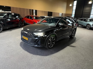 Audi Q3 35 TFSI S Edition Competition Pano|Navi|ViriteuleCockpit|
