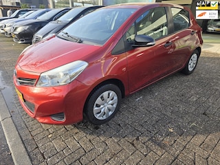 Toyota Yaris 1.0 VVT-i Comfort | 2E EIGENAAR | 12MND GARANTIE | ELEC RAMEN | NW APK |