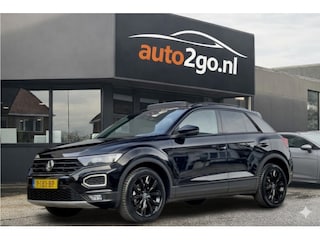 Volkswagen T-Roc 1.5 TSI AUT7 SPORT BLACK-EDITION PANODAK NAVI CAMERA DIGI-DASH APPLE-CARPLAY LED LMV PDC