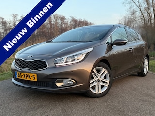Kia Ceed Cee'd 1.6 GDI Super Pack / Perfect Onderhouden / NL Auto + NAP / LM Velgen / Navigatie / Climate Control / Cruise Control