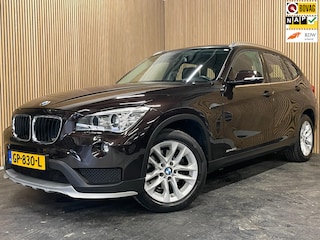 BMW X1 SDrive20i Executive|184 PK|AUTOMAAT|TREKHAAK|NAVIGATIE|CLIMATE+CRUISE CONTROL|USB/AUX/BLUETOOTH|NAP|NL-AUTO|NETTE AUTO|
