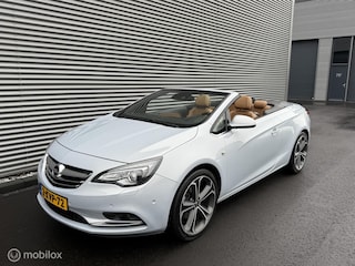 Opel Cascada 1.6 Turbo Cosmo | Camera | Clima | Leder | Navi | Trekhaak | 20 inch | Bomvol opties!