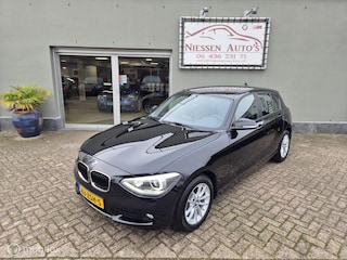 BMW 1-serie F20 114i Business+ Leder/Led/Navi/Nwe Ketting