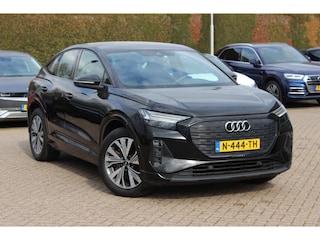 Audi Q4 40 Advanced edition 77 kWh / Warmtepomp / CarPlay / Matrix LED / Sportstoelen / 19'' / Virtual Cockpit / Parkeerhulp V+A / Intr.voorverwarming / Stoelverwarming / DAB / Cruise Control