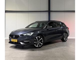 Seat Leon Sportstourer Seat Leon 1.5 eTSI FR 150PK Virtual Carplay Camera Trekhaak Winterpack