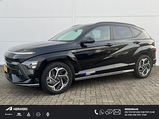 Hyundai Kona 1.6 GDI HEV N Line Sky / N Line exterieur / Lichtmetalen velgen 5-spaaks 18" / Schuif-/kanteldak / Achterstoelen verwarmd /