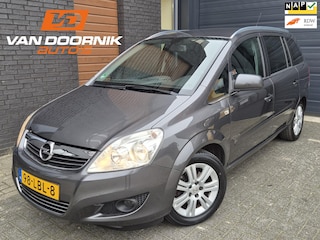 Opel Zafira 1.8 Cosmo 140PK 7 Persoons/Airco/Trekhaak/Goed onderhouden!