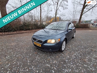 Volvo S40 2.4 Edition II LEUKE AUTO RIJDT EN SCHAKELT GOED