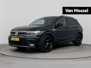 Volkswagen Tiguan 1.5 TSI ACT Highline Business R | 19 inch velgen | Trekhaak | head-up display | Panoramadak | Elektrische achterklep |